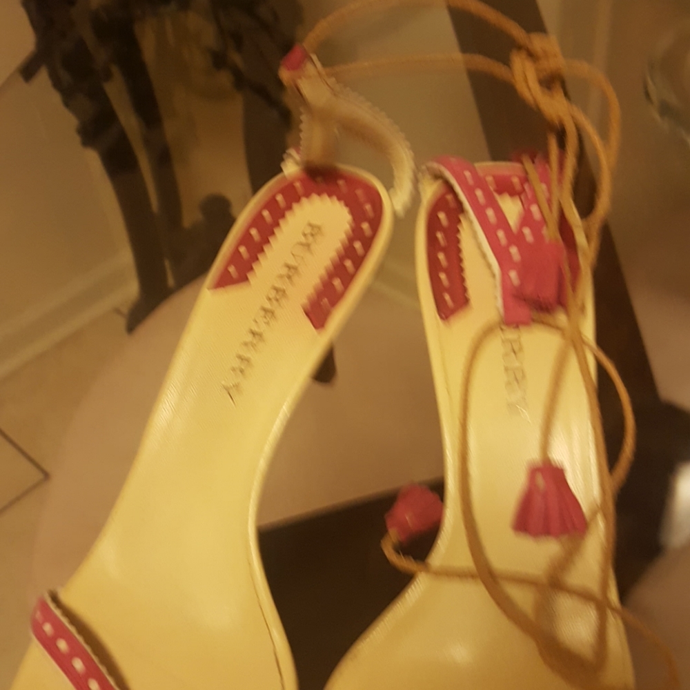 Women's size 10 pink tie up Burberry sandals - Picture 2 of 3